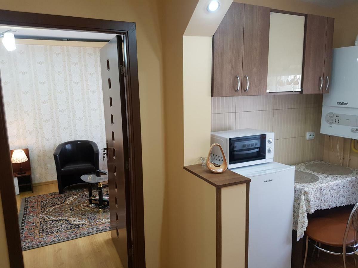 Near Center Διαμέρισμα Petroşani Εξωτερικό φωτογραφία